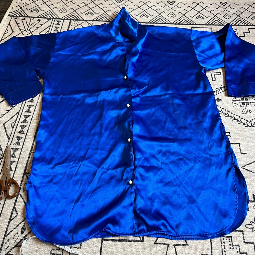 Gold tag vintage Victoria's Secret Blue Satin long sleeve Shirt Size S